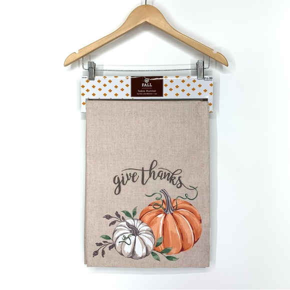 Thanksgiving Fall Pumpkin Print Give Thanks Table Runner New Nwt Size 13x72” - Picture 2 of 9